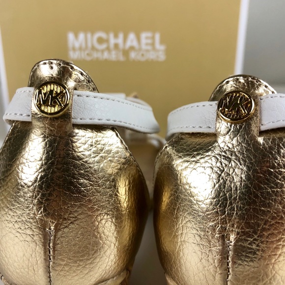 Michael Kors Cate Nicki Peep Toe Wedge Sandals NIB - Picture 5 of 8